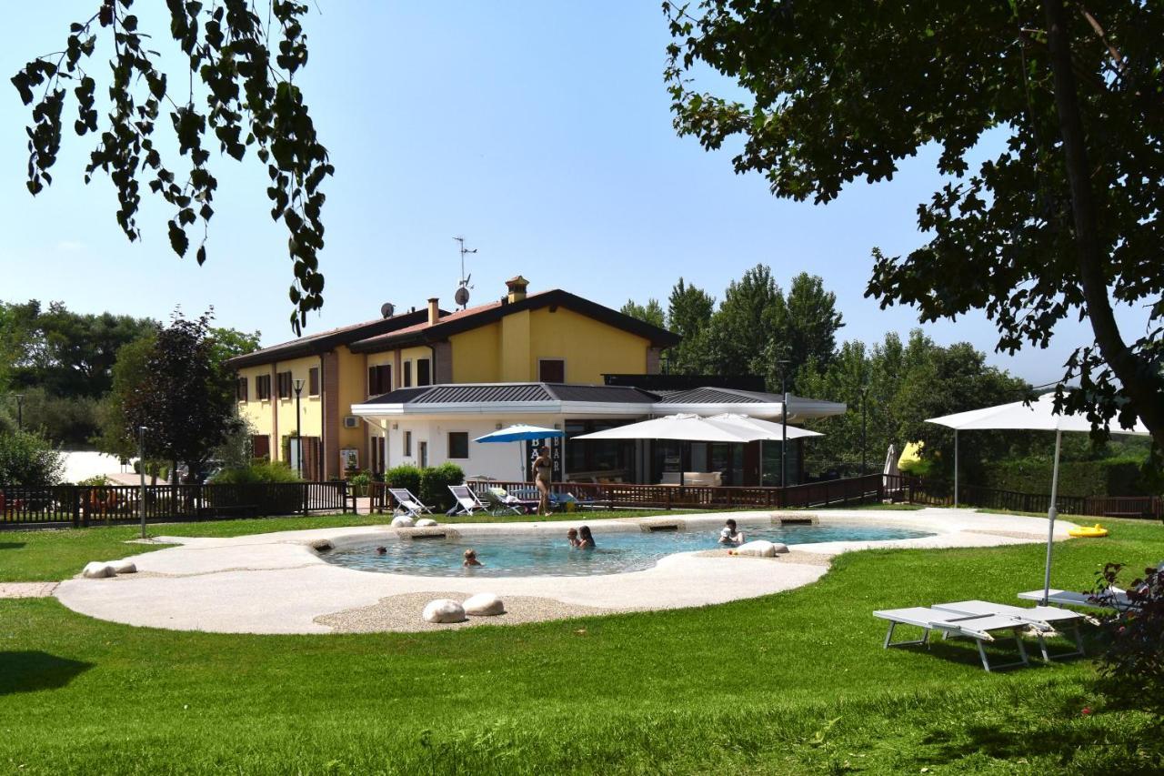 Agricampeggio Corte Tonolli Valeggio sul Mincio Esterno foto